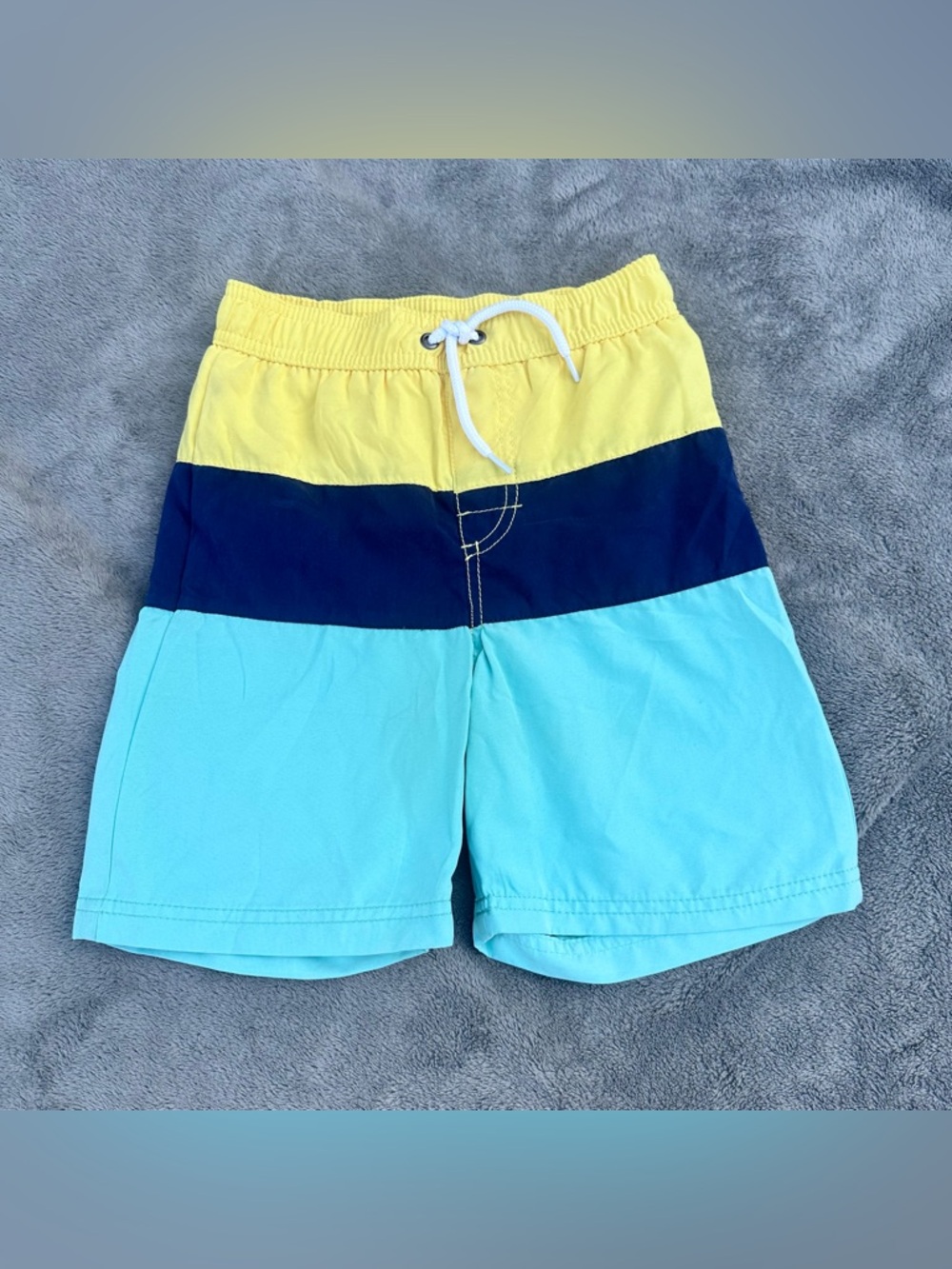 NWOT! OshKosh B’gosh Boys Yellow & Blue Color Block Netted Swim Trunks- Boys 6